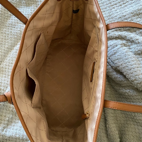 MK TOTE WHITE WITH WALLET - Picture 5 of 8